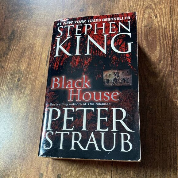 Black House by Stephen Kind and Peter Straub, Paperback Book - Picture 1 of 4
